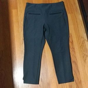 ❤Athleta Stellar Crop pull on pants